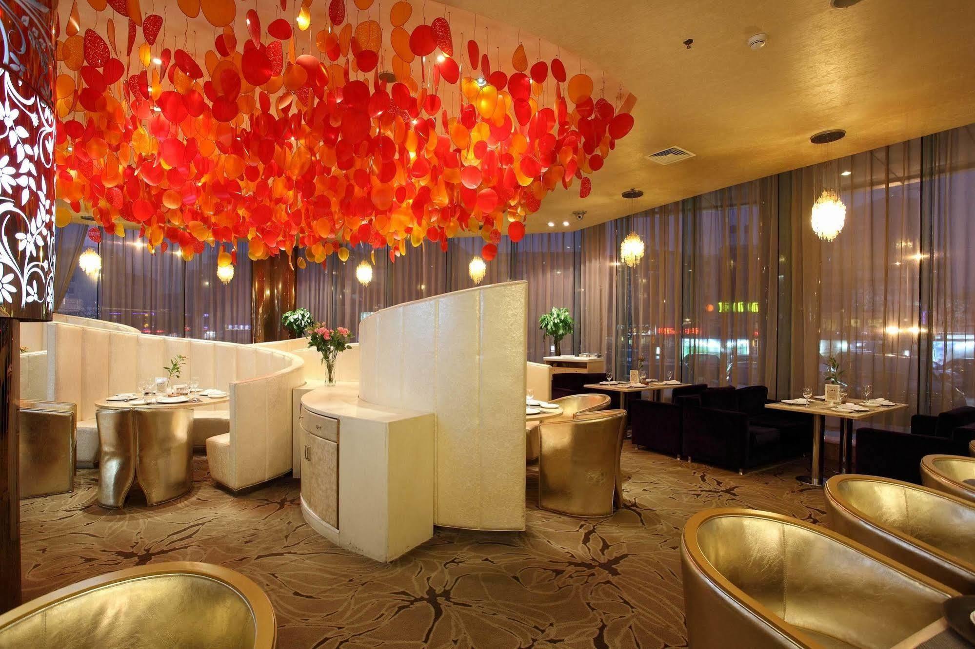 Weilai Conifer Hotel Чжэнчжоу Экстерьер фото