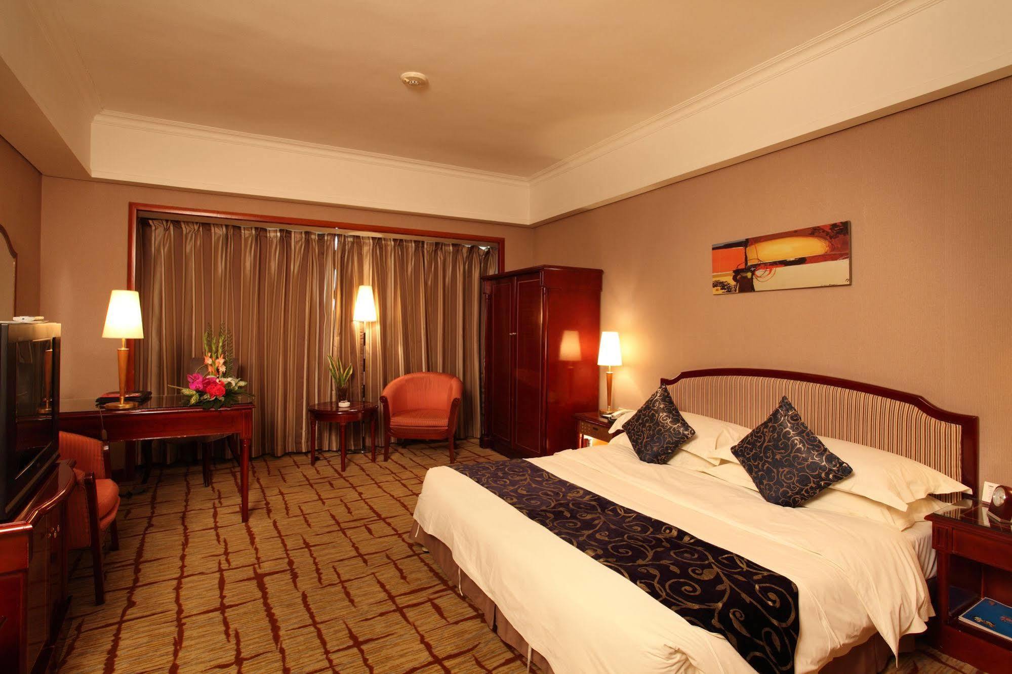 Weilai Conifer Hotel Чжэнчжоу Экстерьер фото