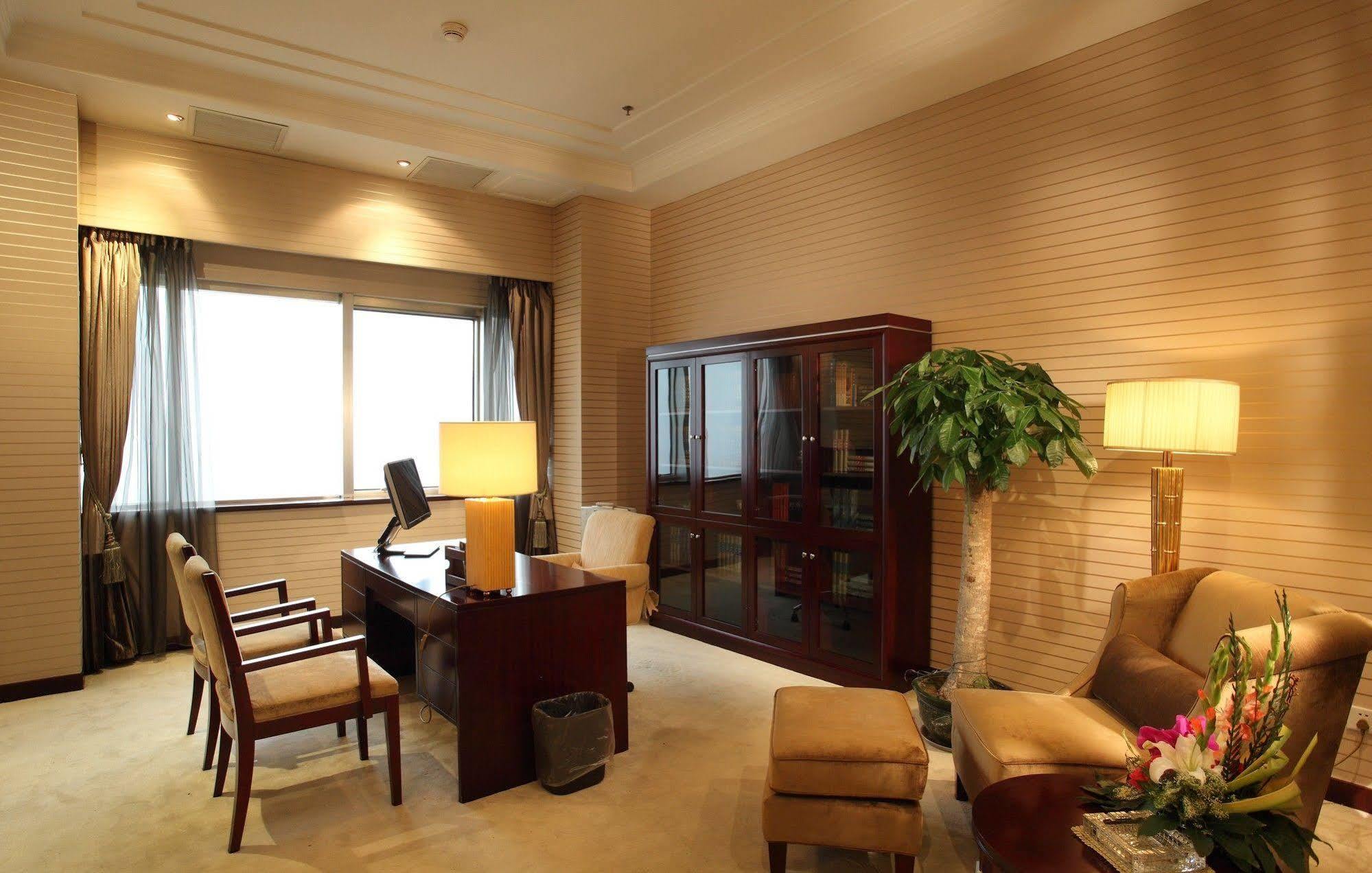 Weilai Conifer Hotel Чжэнчжоу Экстерьер фото
