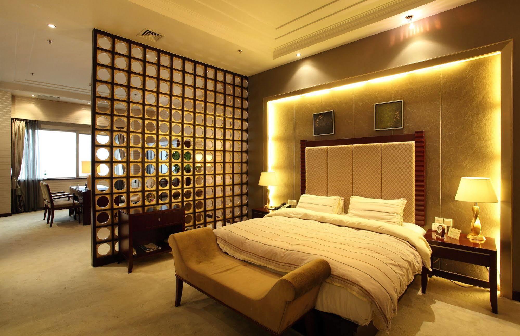 Weilai Conifer Hotel Чжэнчжоу Экстерьер фото