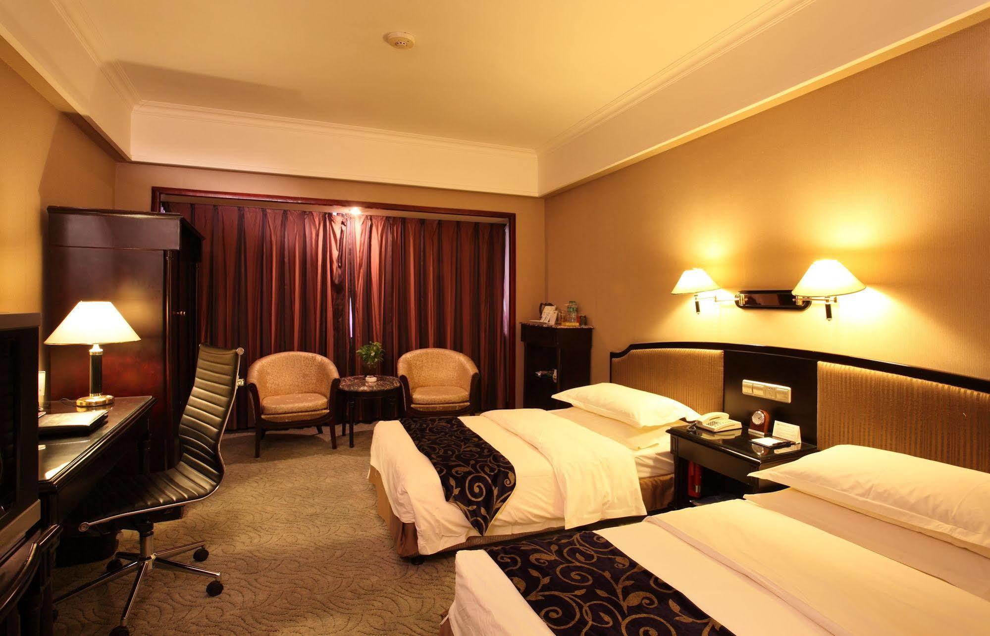 Weilai Conifer Hotel Чжэнчжоу Экстерьер фото