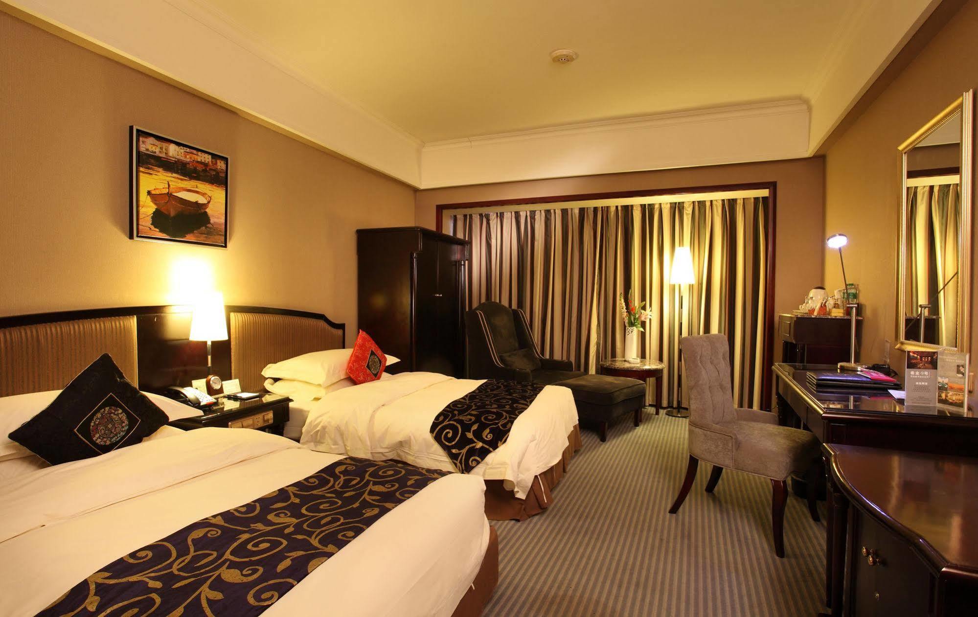 Weilai Conifer Hotel Чжэнчжоу Экстерьер фото