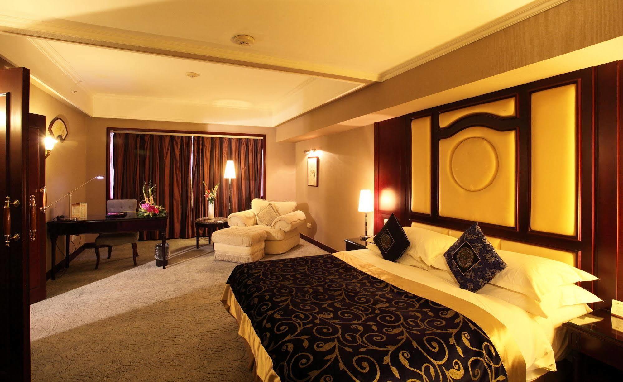 Weilai Conifer Hotel Чжэнчжоу Экстерьер фото